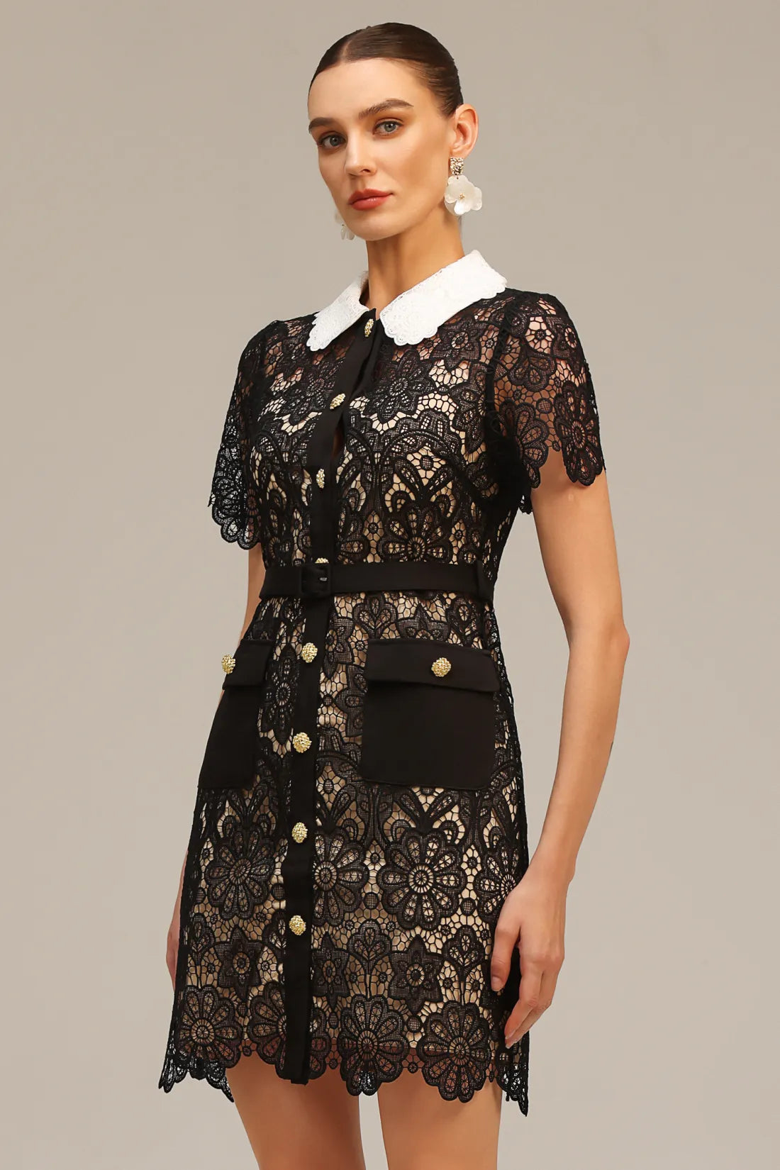 Kassy Yaka Kısa Kollu Dantel Mini Elbise