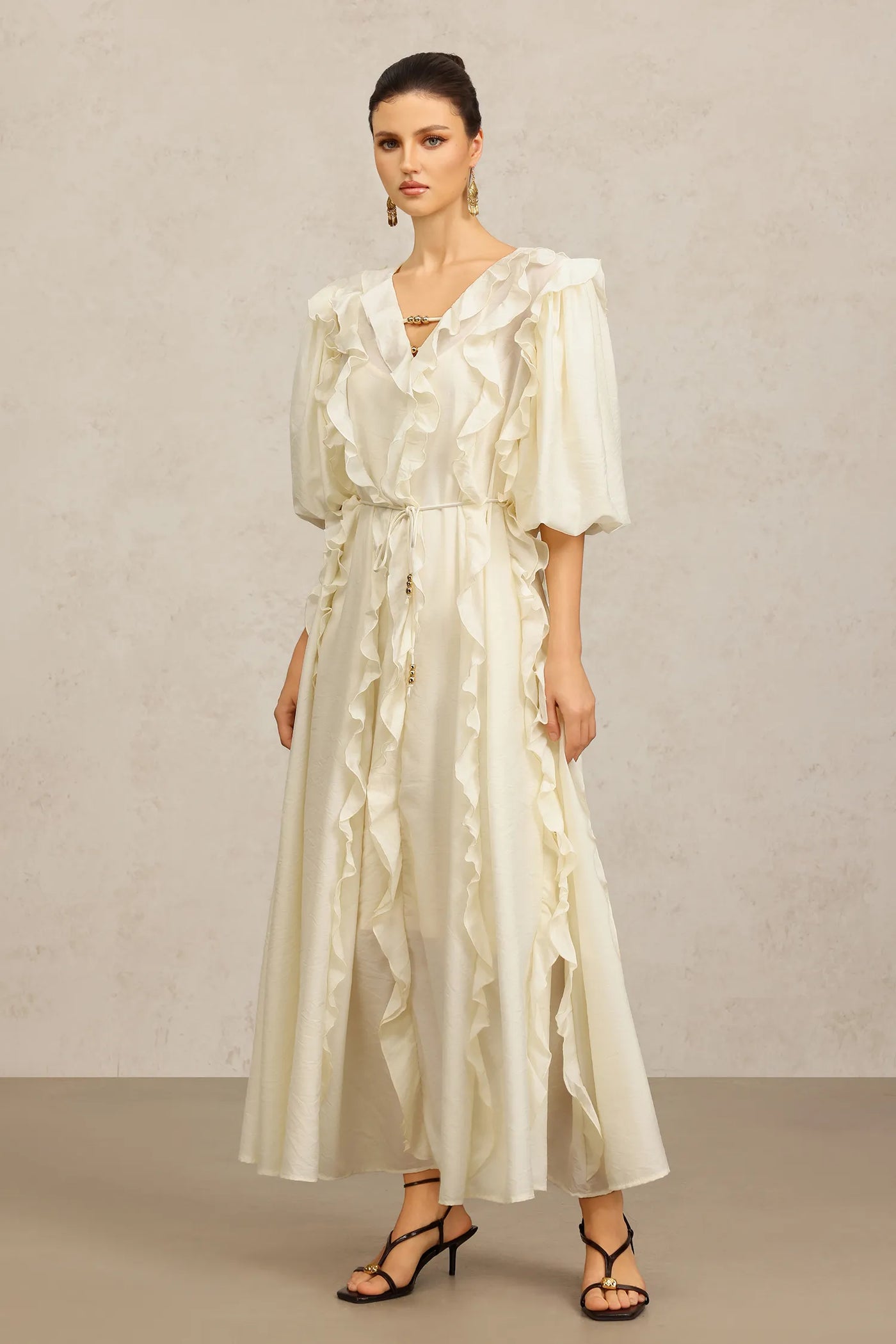 Wika Dirsek Kollu Kıvrımlı Bej Uzun Elbise