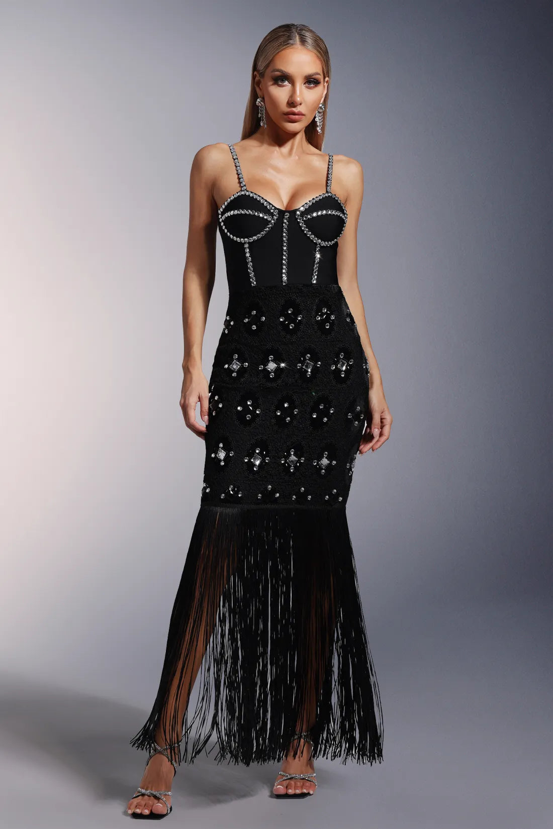 Mikao Dantel Kolsuz Püsküllü Elmas Uzun Elbise