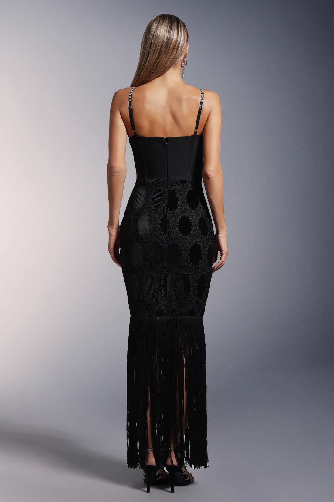 Mikao Dantel Kolsuz Püsküllü Elmas Uzun Elbise