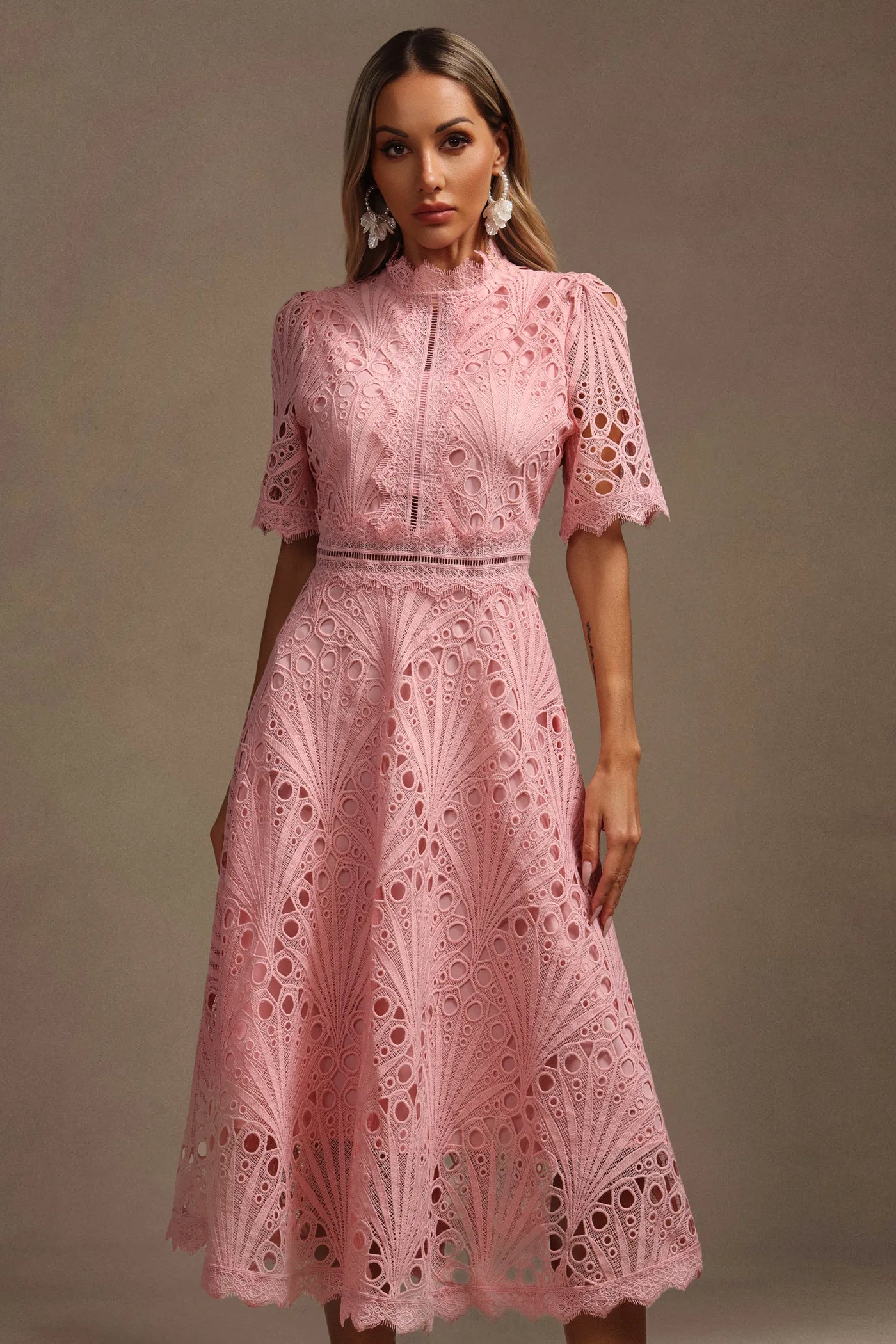 Lzada Kısa Kollu Dantelli Midi Elbise