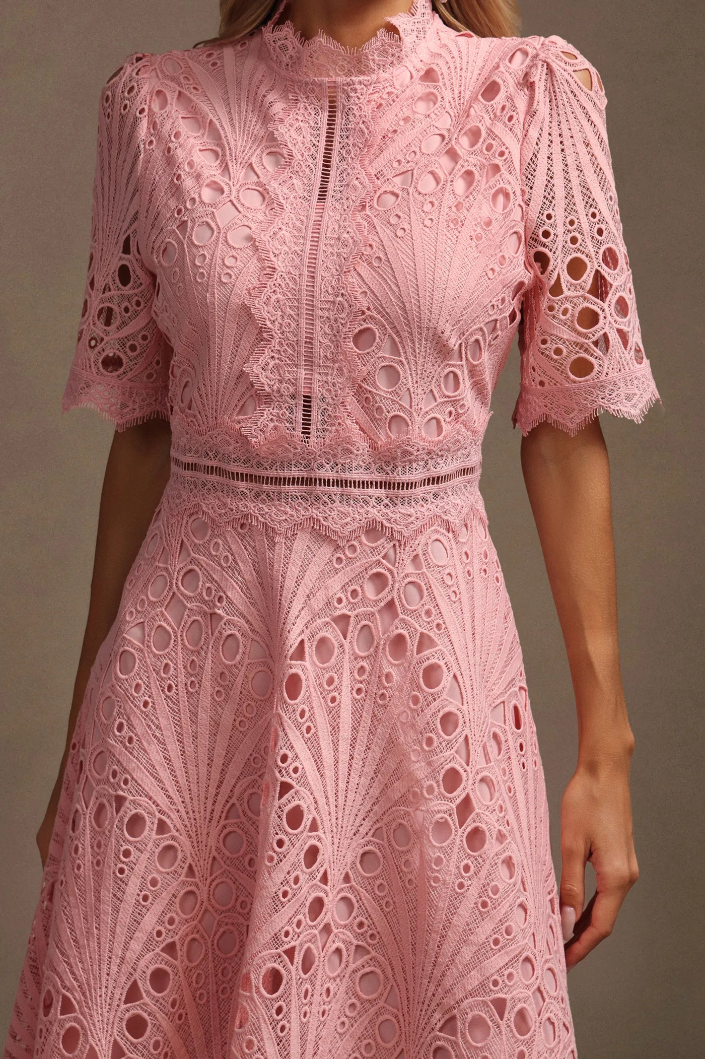 Lzada Kısa Kollu Dantelli Midi Elbise