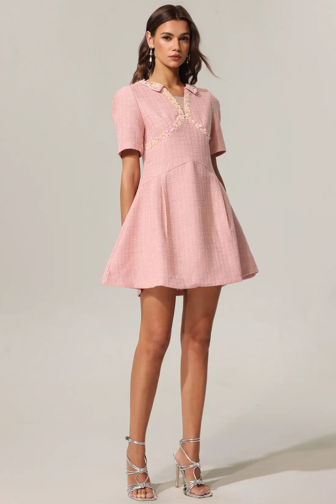 Didu V Yaka Kısa Kollu Mini Elbise