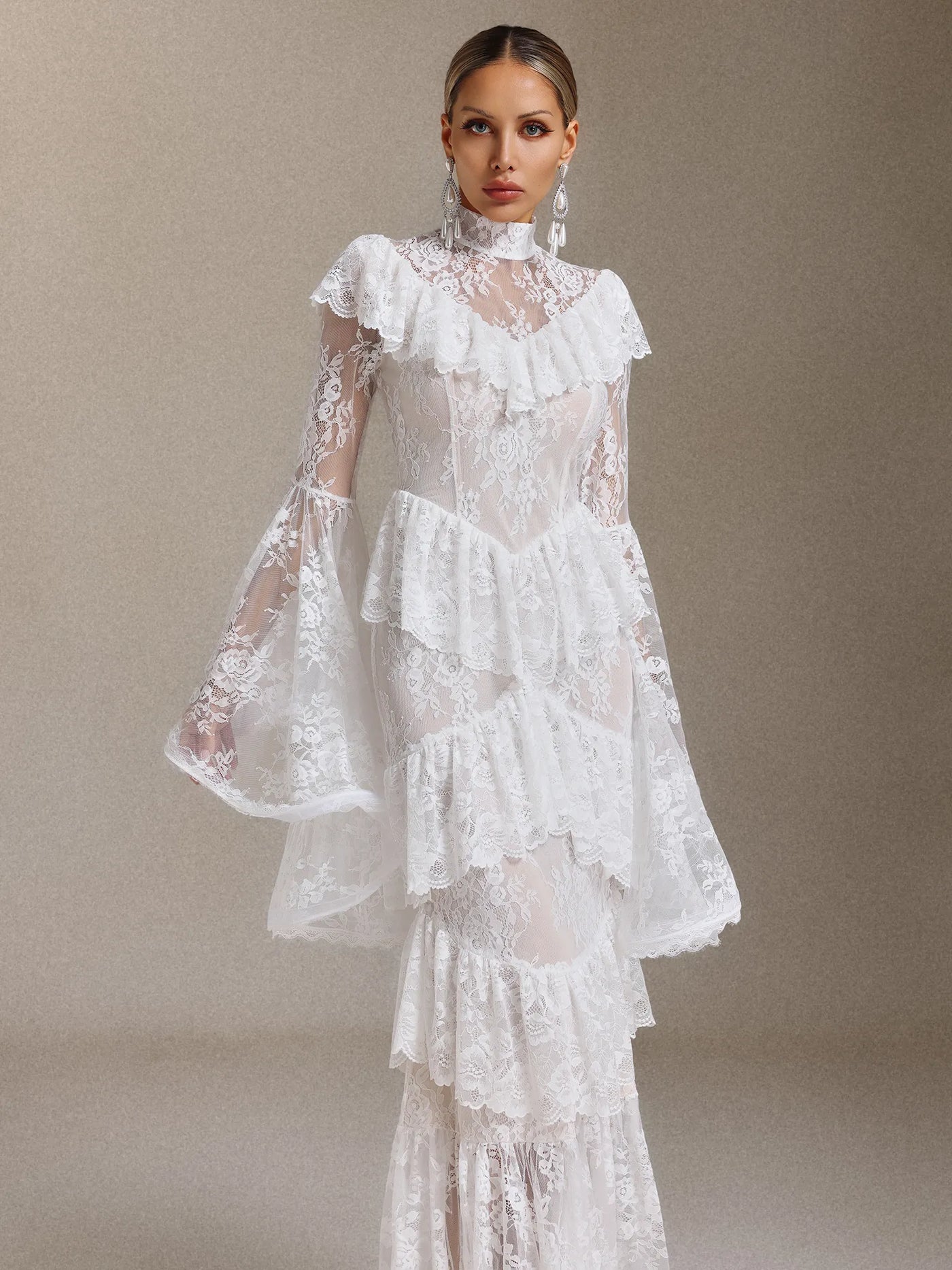 Malvina Volanlı Dantel Uzun Elbise