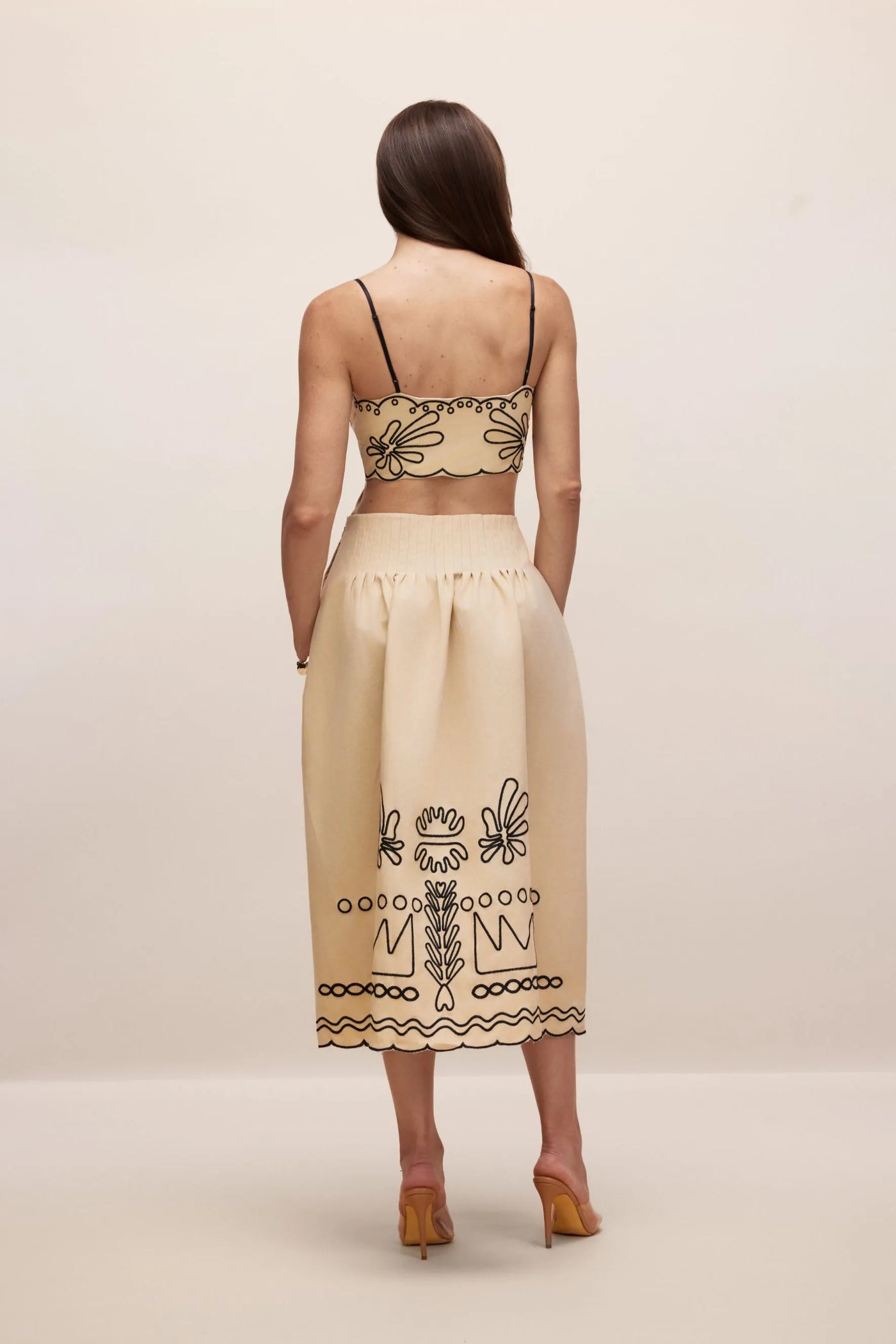 Caroline Soyut Nakışlı Uzun Elbise