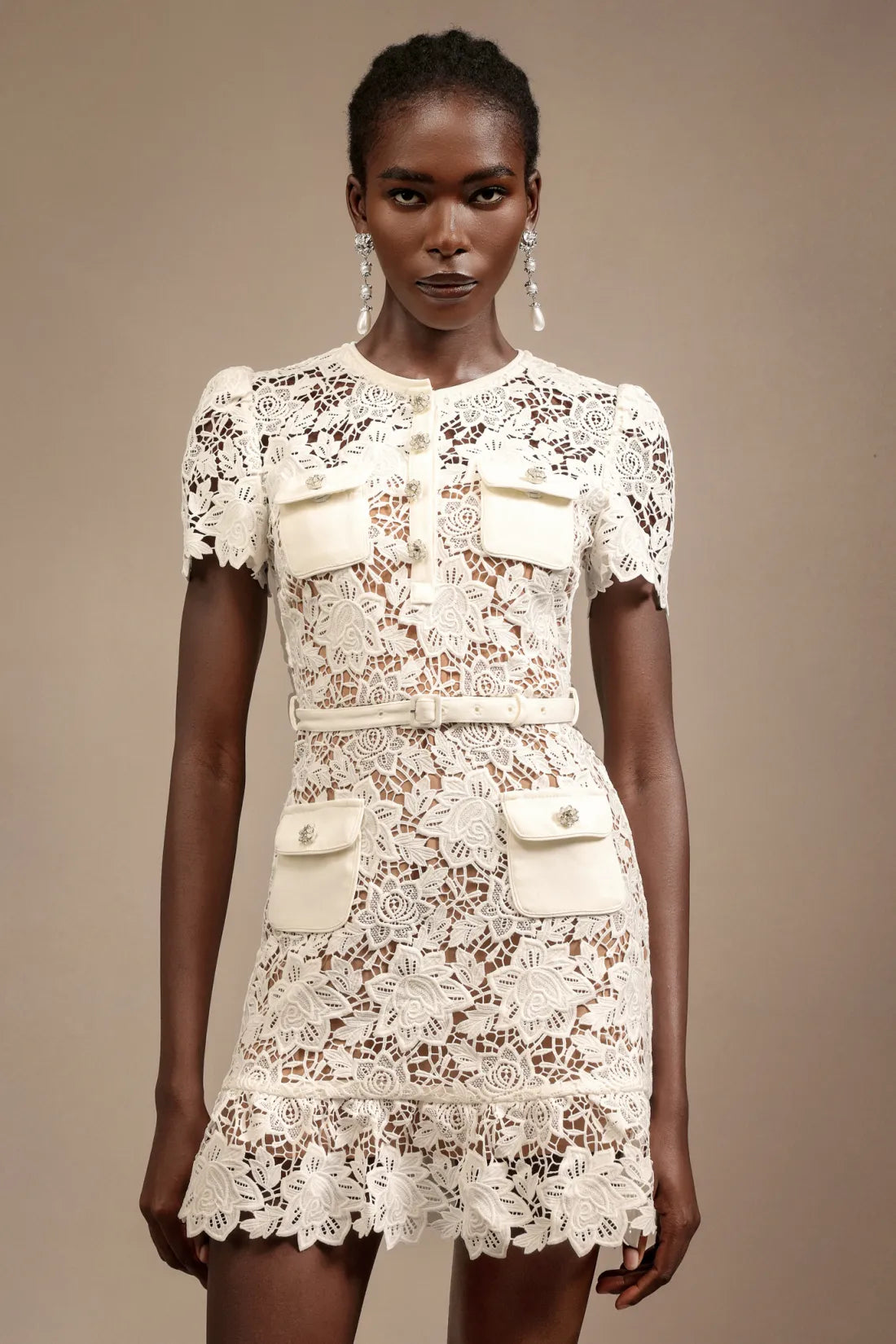 Yuvarlak Yaka Kısa Kollu Elmas Dantel Mini Elbise