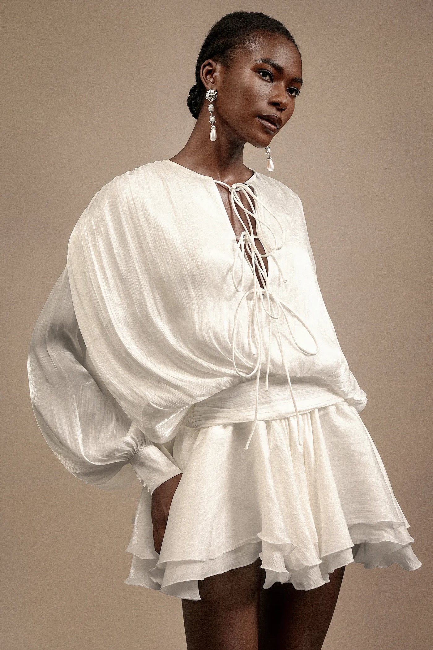 Maris Uzun Kollu Fiyonklu Mini Elbise