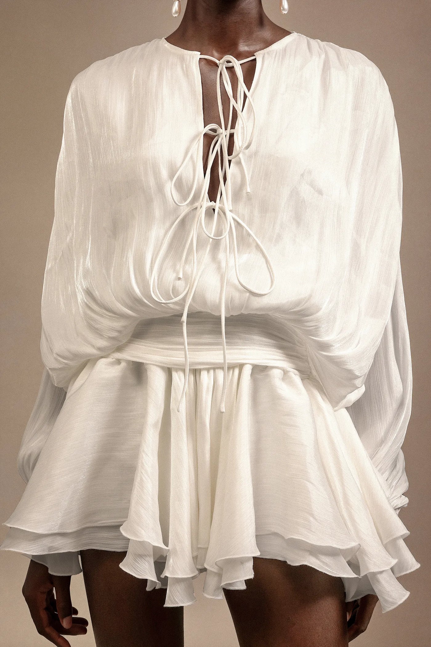 Maris Uzun Kollu Fiyonklu Mini Elbise