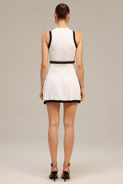 Kolsuz Kıvrımlı Mini Elbise