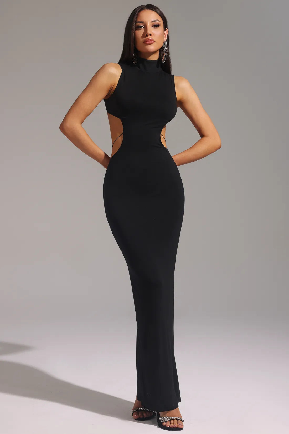 Shera Choker Kolsuz Sırtı Açık Bağcıklı Uzun Elbise