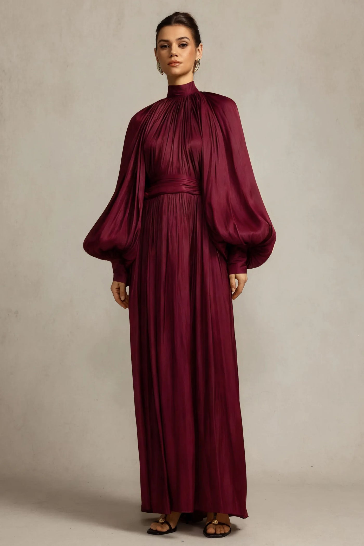 Kuhany Katlı Kırmızı Uzun Elbise