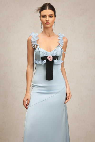 Vikiya Boyundan Bağlamalı Fırfırlı İlmek Uzun Elbise