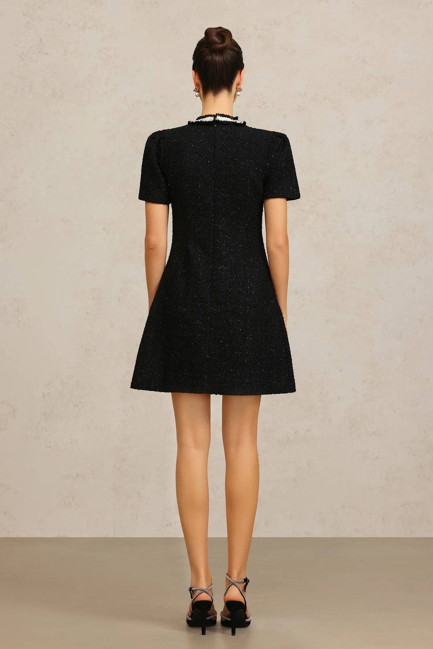 Pillnee Yuvarlak Yaka Kısa Kollu Mini Elbise