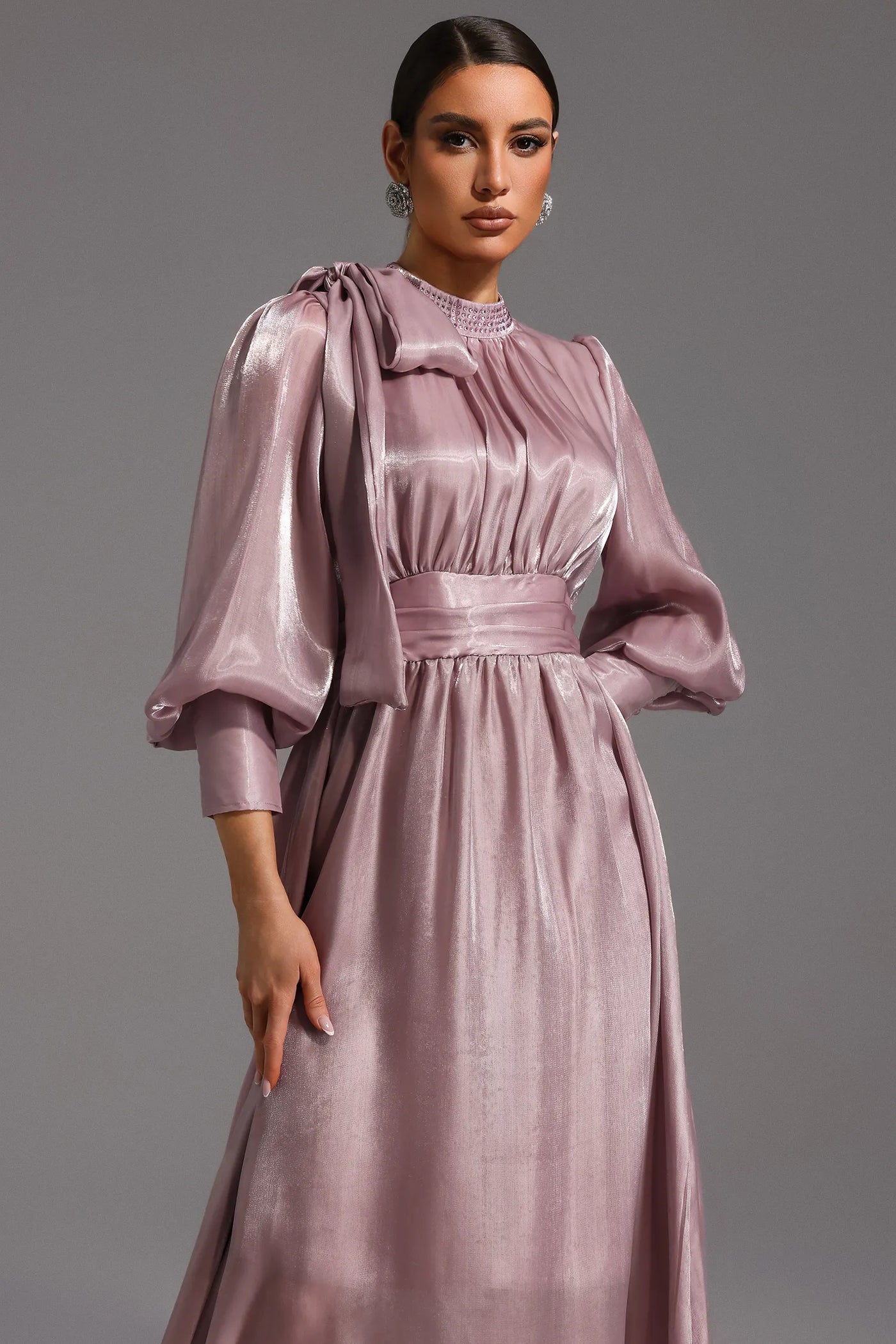 Jenny Uzun Kollu Bağcıklı Fiyonklu Elmas Maxi Elbise