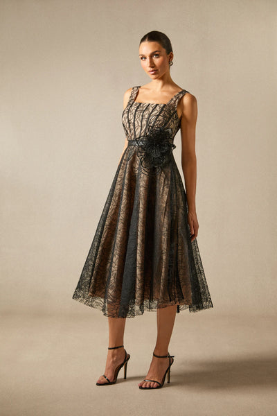 Mina Çiçekli Aplike Dantel Üstü Midi Elbise