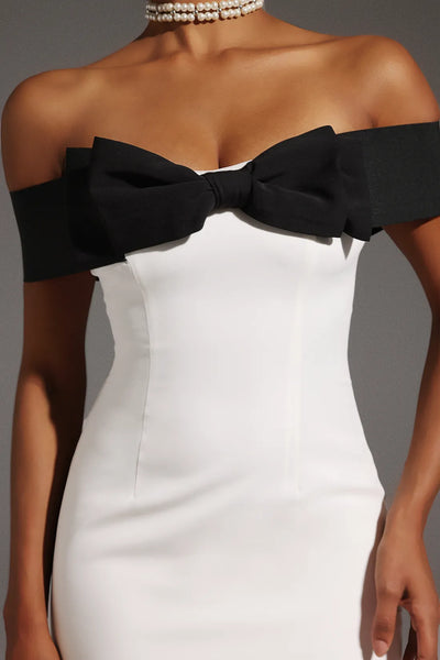 Devere Omuz Açık Fiyonklu Mini Elbise