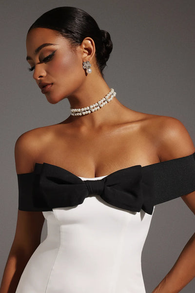 Devere Omuz Açık Fiyonklu Mini Elbise