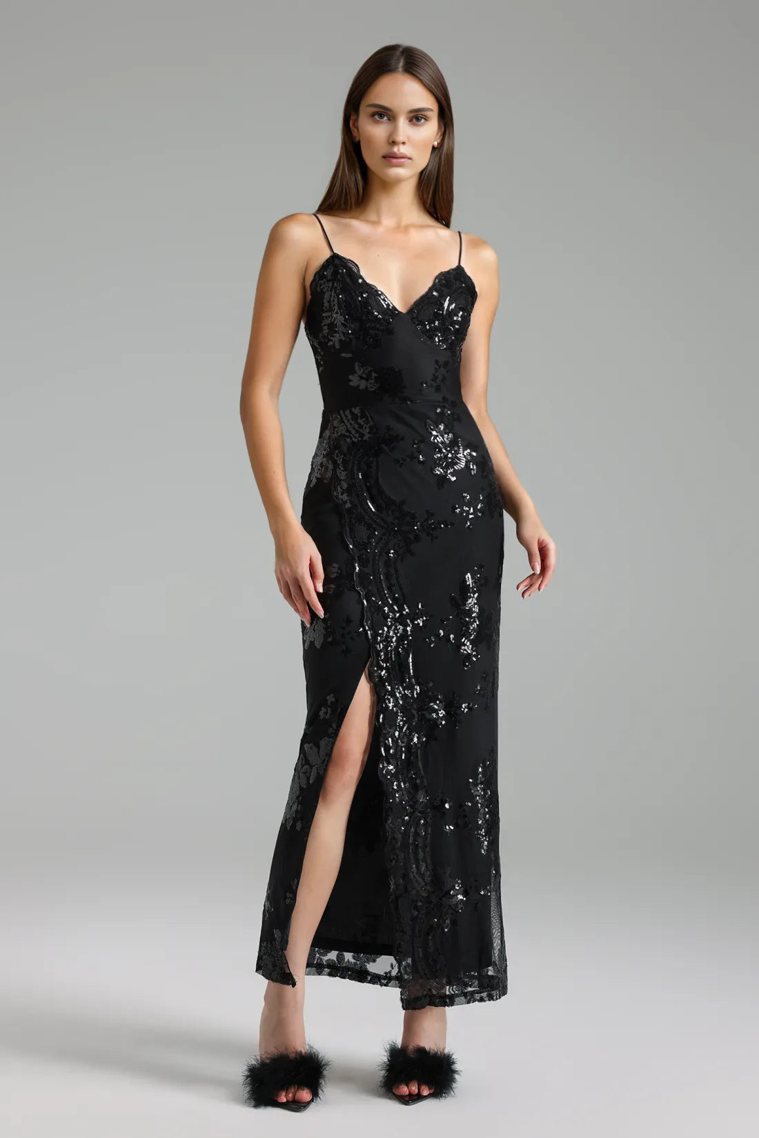 Jaylee Kolsuz Yüksek Yırtmaçlı Uzun Elbise