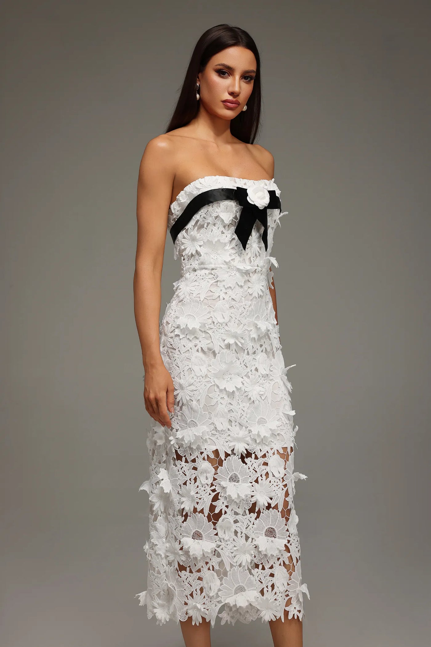 Mio Straplez Dantel Çiçekli Uzun Elbise