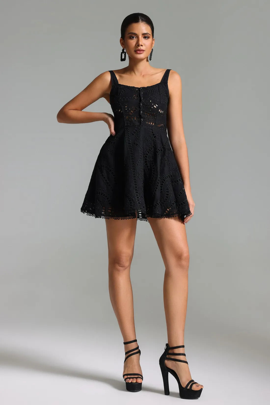 Ikara Halter Dantel Mini Elbise